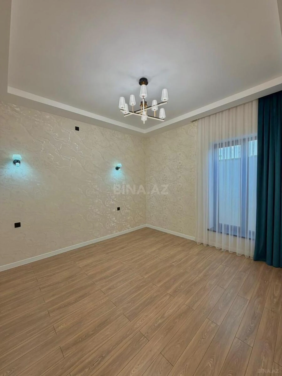 Satılır 4 otaqlı həyət evi 180 m²