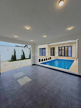 Satılır 4 otaqlı həyət evi 180 m²