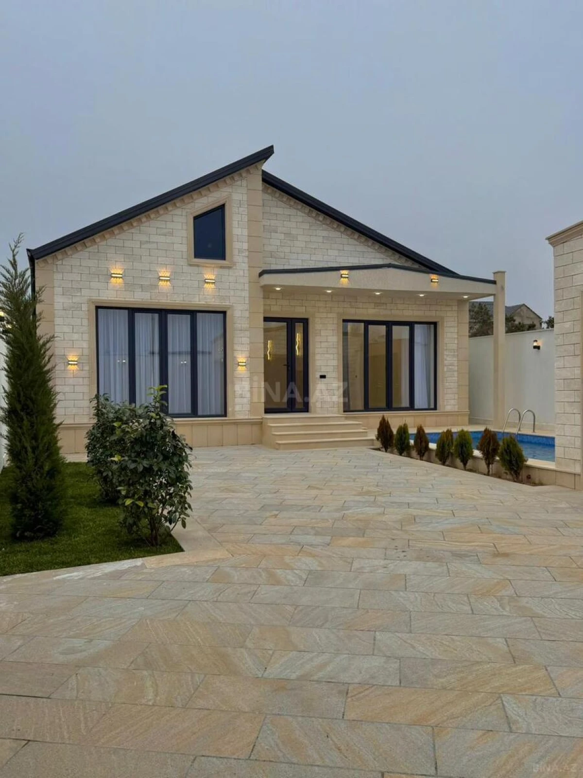 Satılır 4 otaqlı həyət evi 180 m²