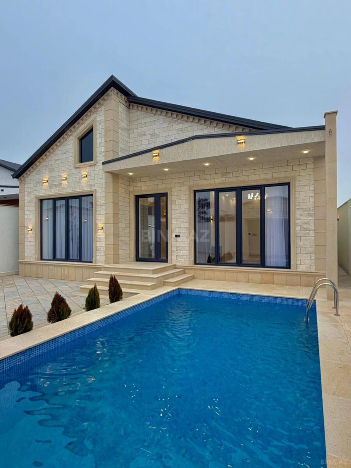 Satılır 4 otaqlı həyət evi 180 m²