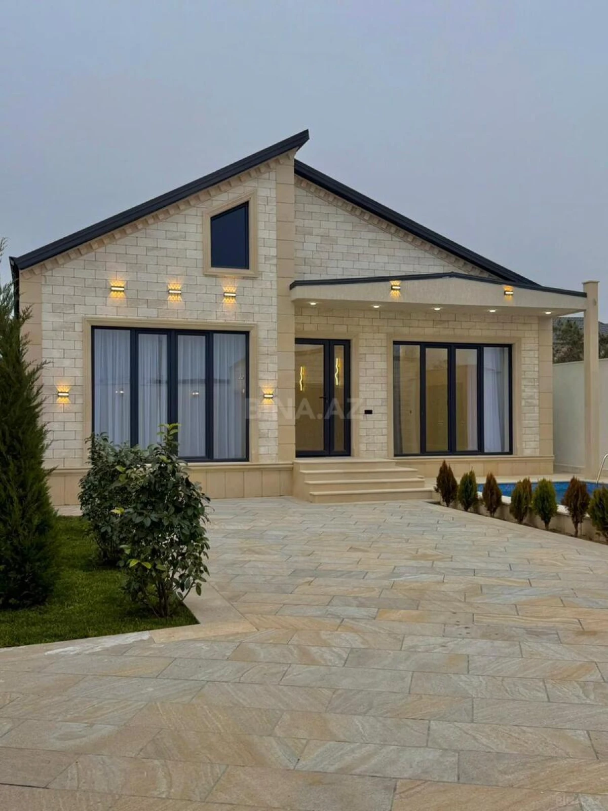 Satılır 4 otaqlı həyət evi 180 m²