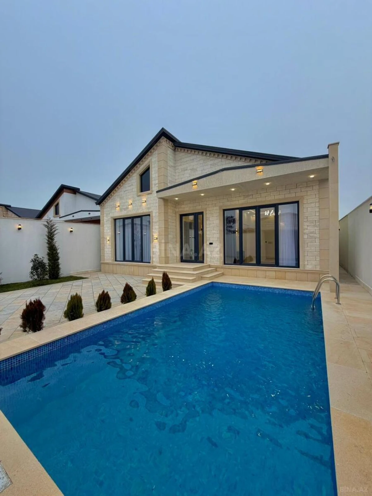 Satılır 4 otaqlı həyət evi 180 m²