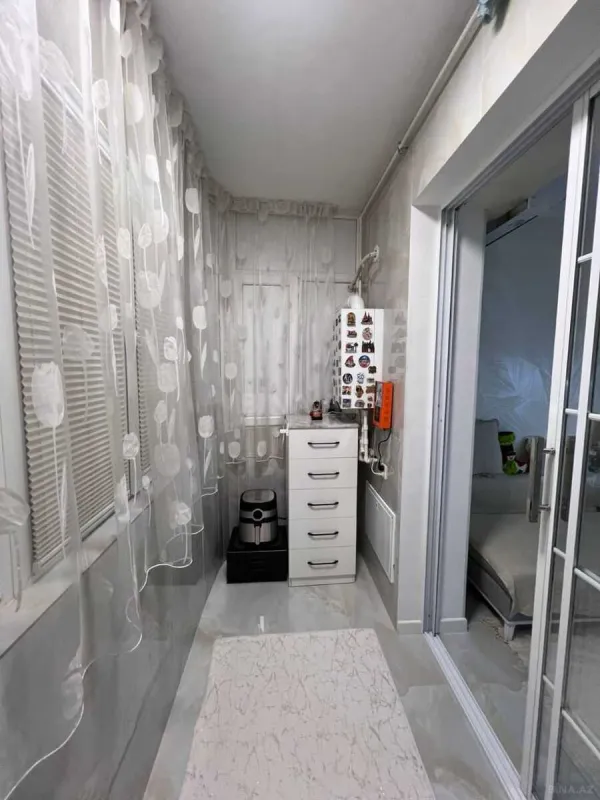 Satılır 3 otaqlı mənzil 107 m²
