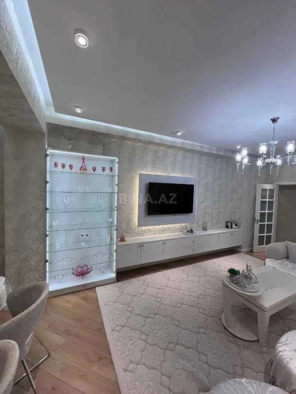 Satılır 3 otaqlı mənzil 107 m²