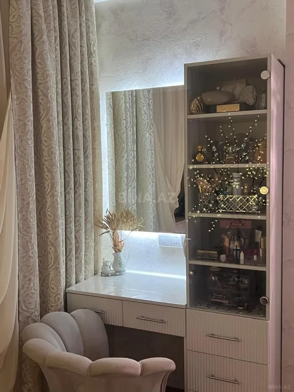 Satılır 3 otaqlı mənzil 107 m²