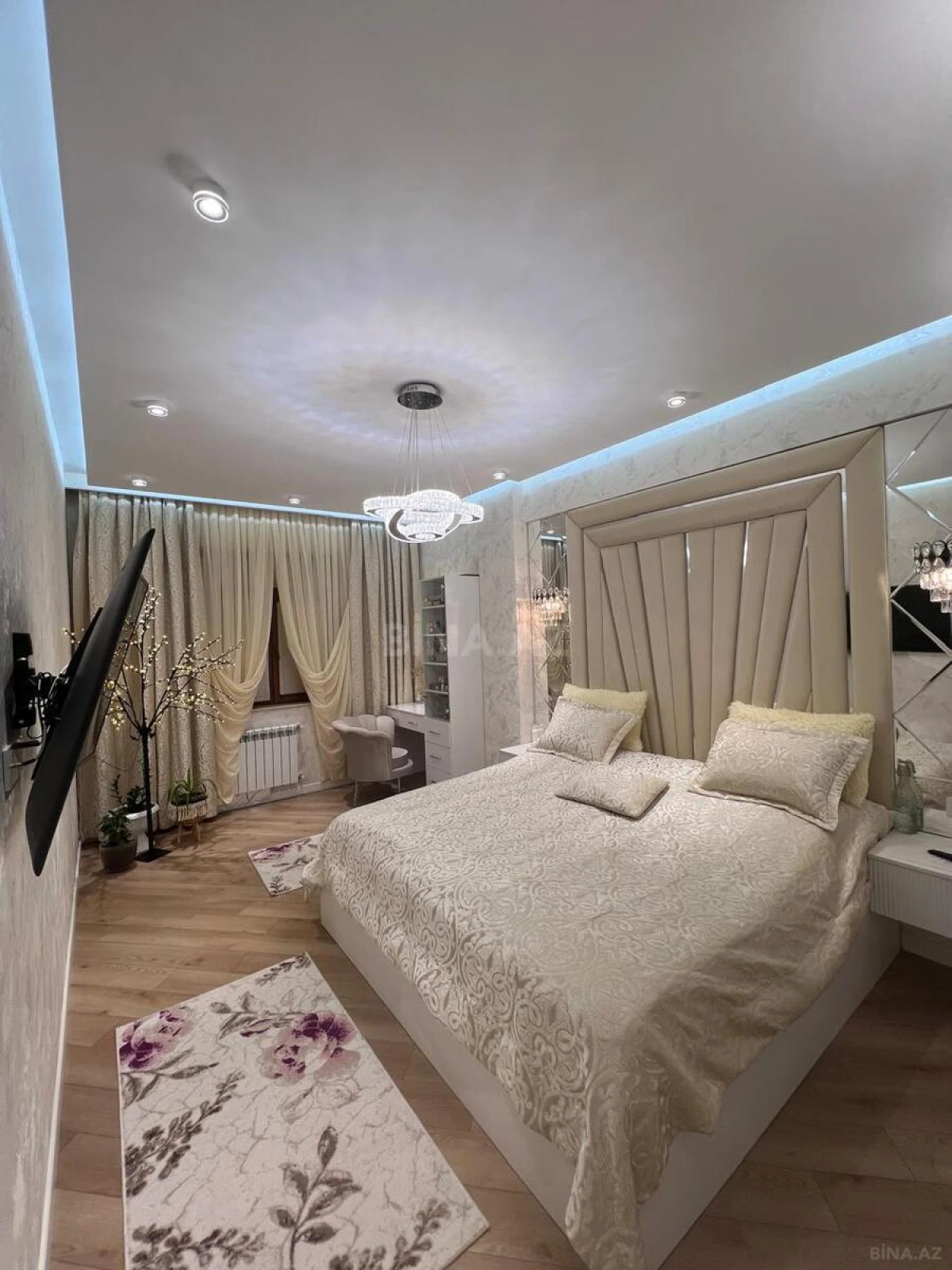 Satılır 3 otaqlı mənzil 107 m²