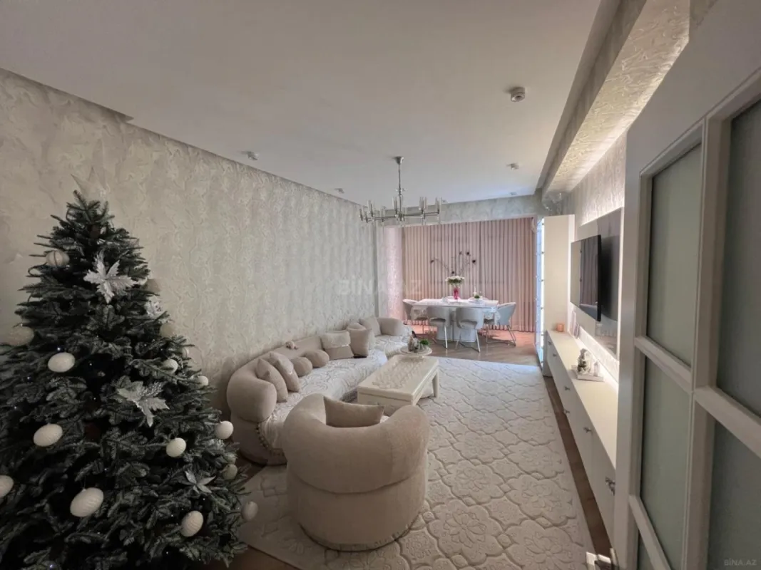 Satılır 3 otaqlı mənzil 107 m²