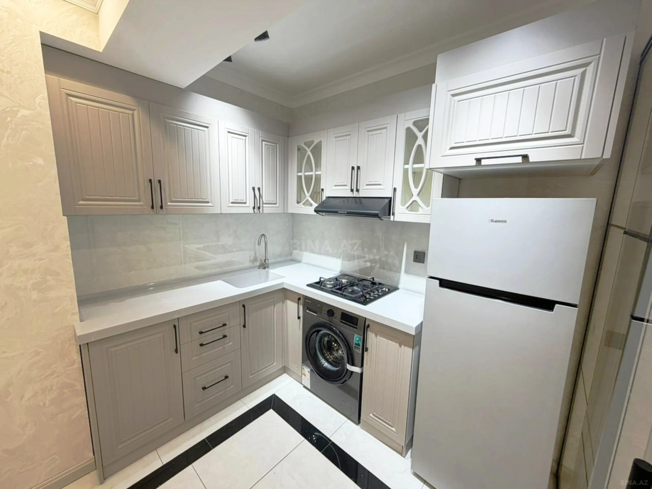 Satılır 3 otaqlı mənzil 74 m²