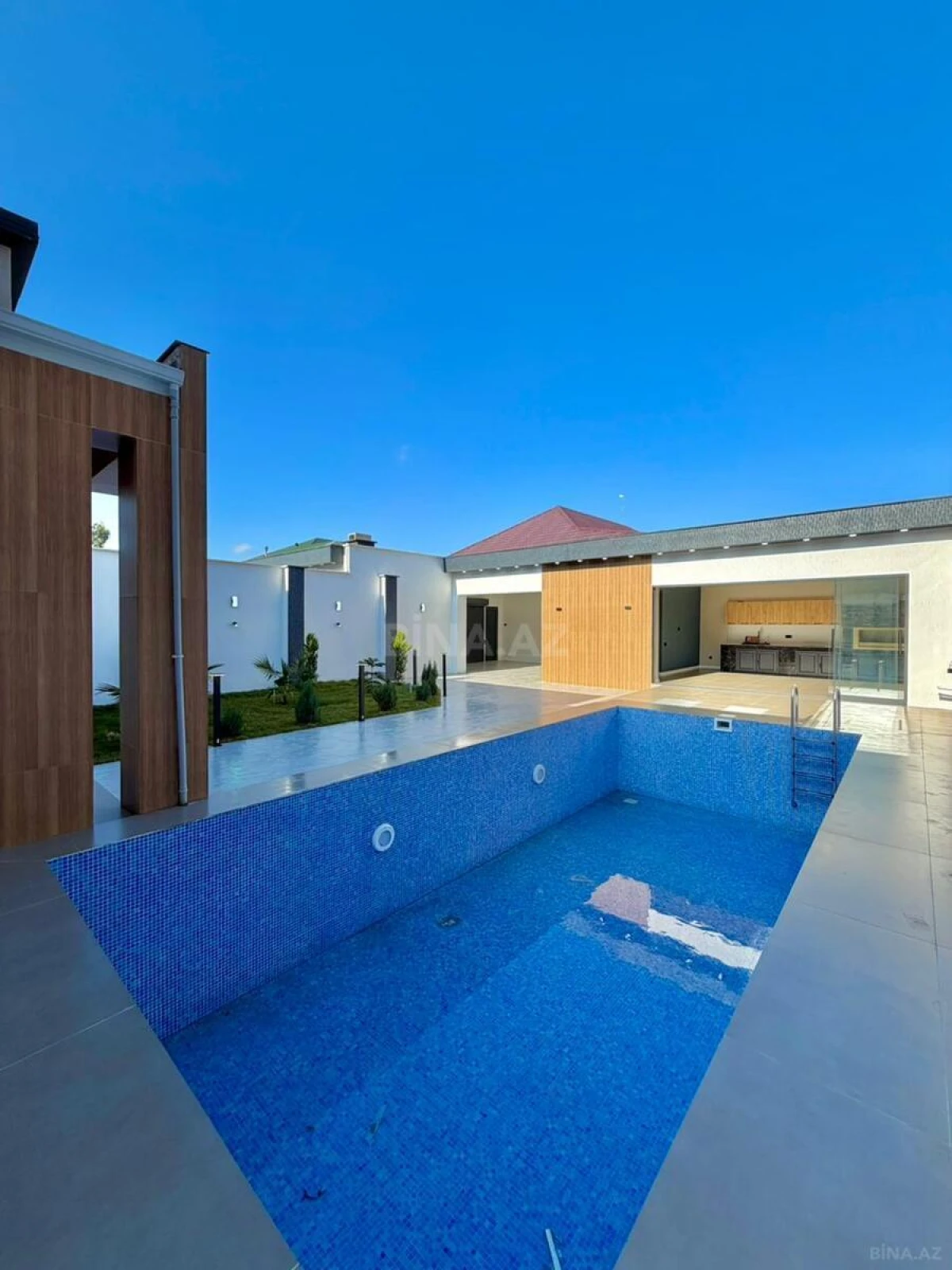 Satılır 4 otaqlı həyət evi 170 m²