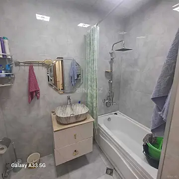 Satılır 2 otaqlı mənzil 70 m²