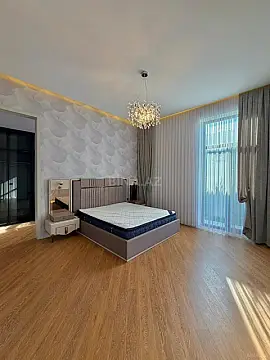 Satılır 5 otaqlı həyət evi 230 m²
