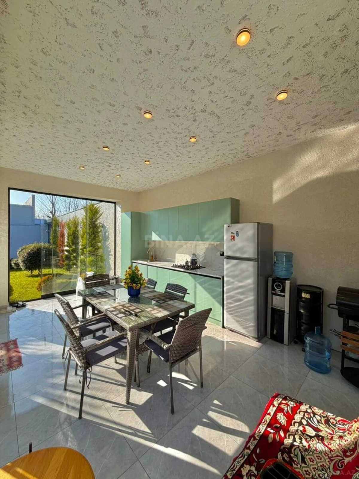 Satılır 5 otaqlı həyət evi 230 m²