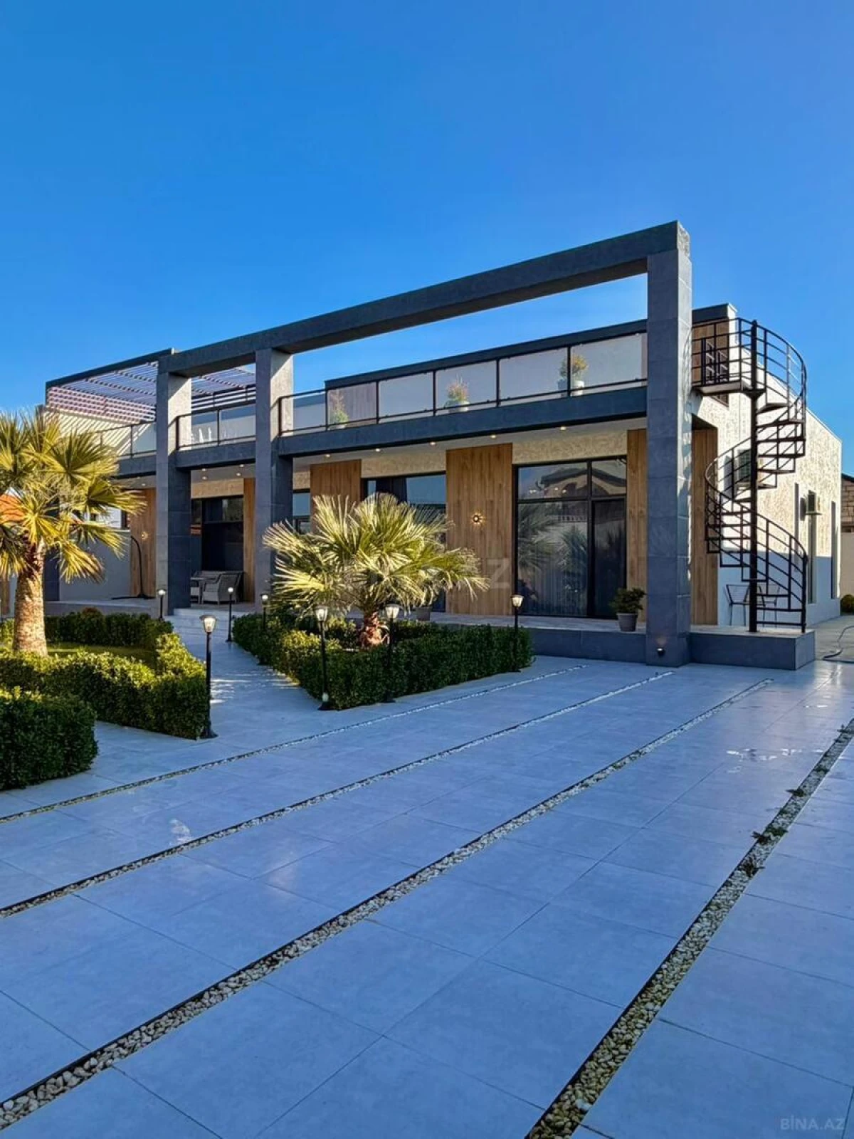 Satılır 5 otaqlı həyət evi 230 m²