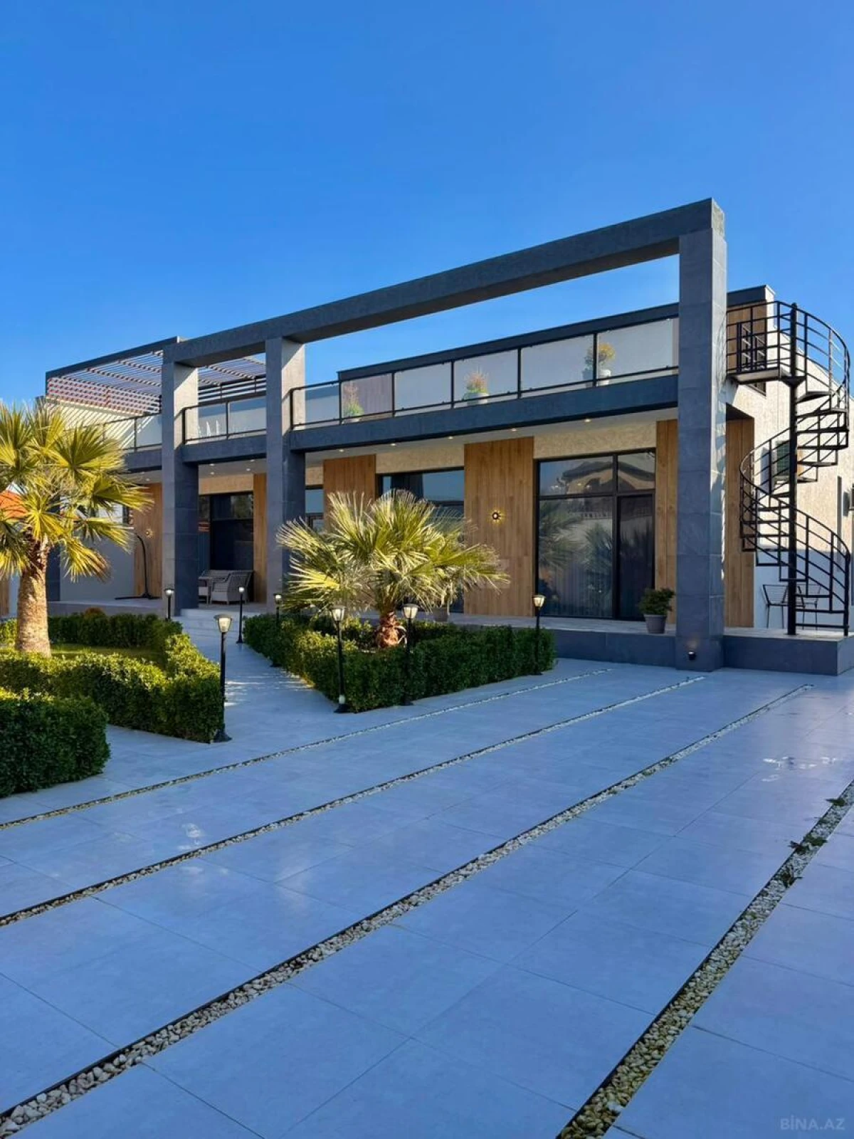 Satılır 5 otaqlı həyət evi 230 m²