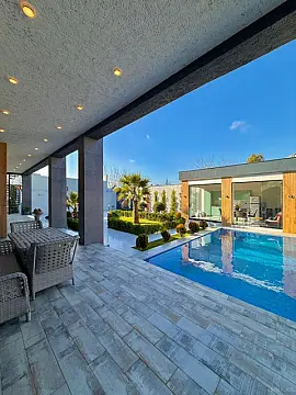 Satılır 5 otaqlı həyət evi 230 m²