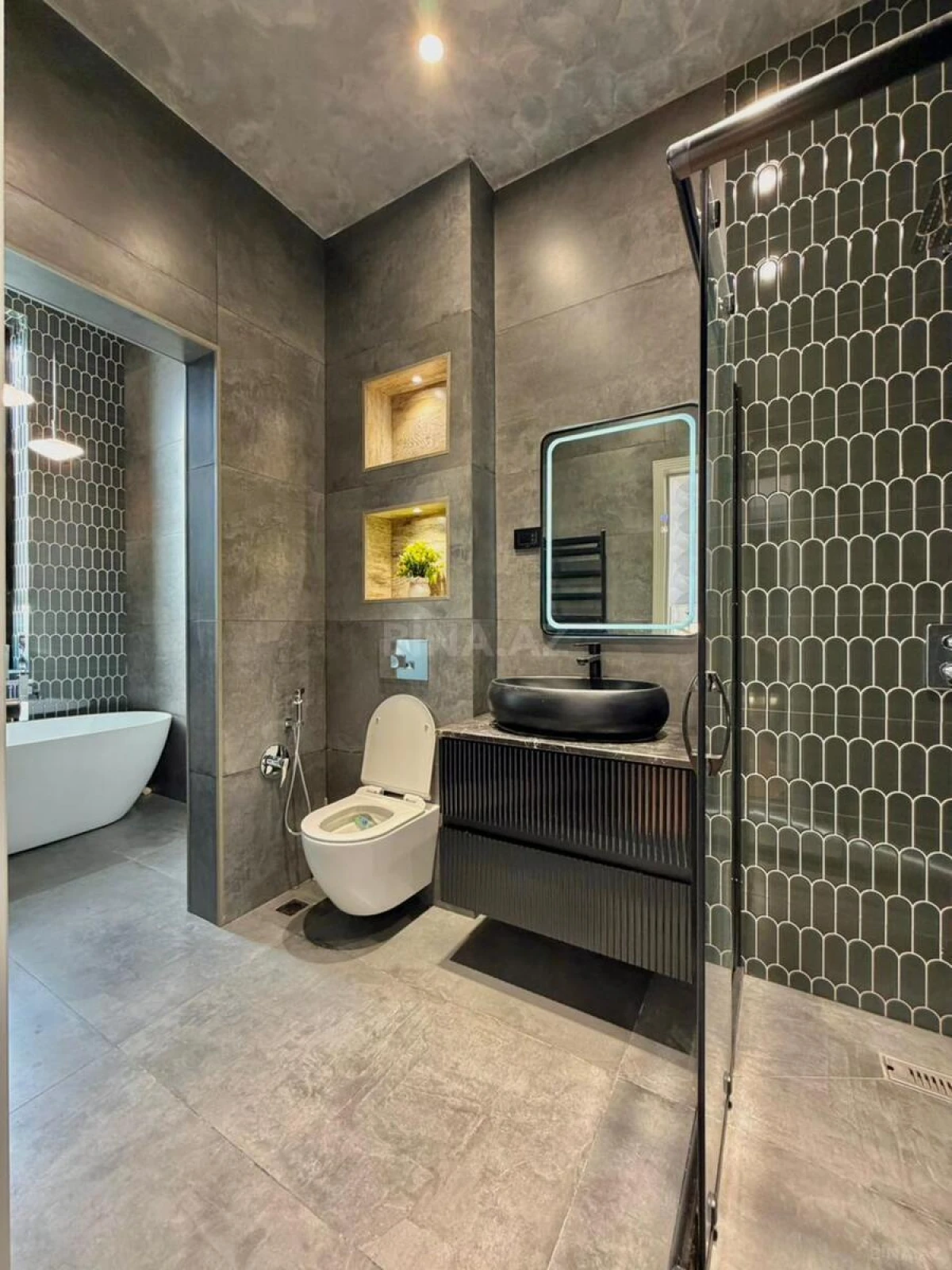 Satılır 5 otaqlı həyət evi 230 m²