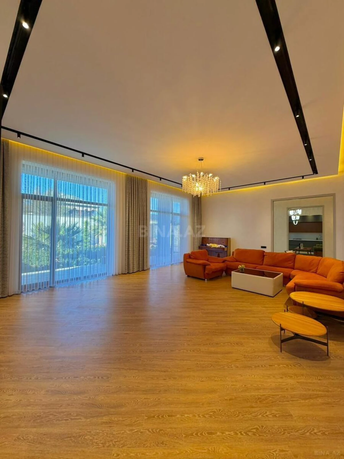 Satılır 5 otaqlı həyət evi 230 m²