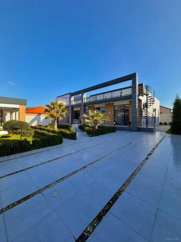 Satılır 5 otaqlı həyət evi 230 m²