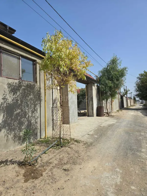 Satılır 4 otaqlı həyət evi 130 m²