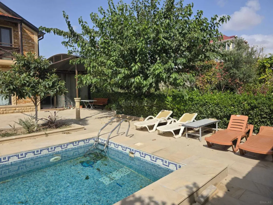 Satılır 4 otaqlı həyət evi 130 m²