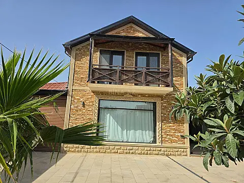 Satılır 4 otaqlı həyət evi 130 m²