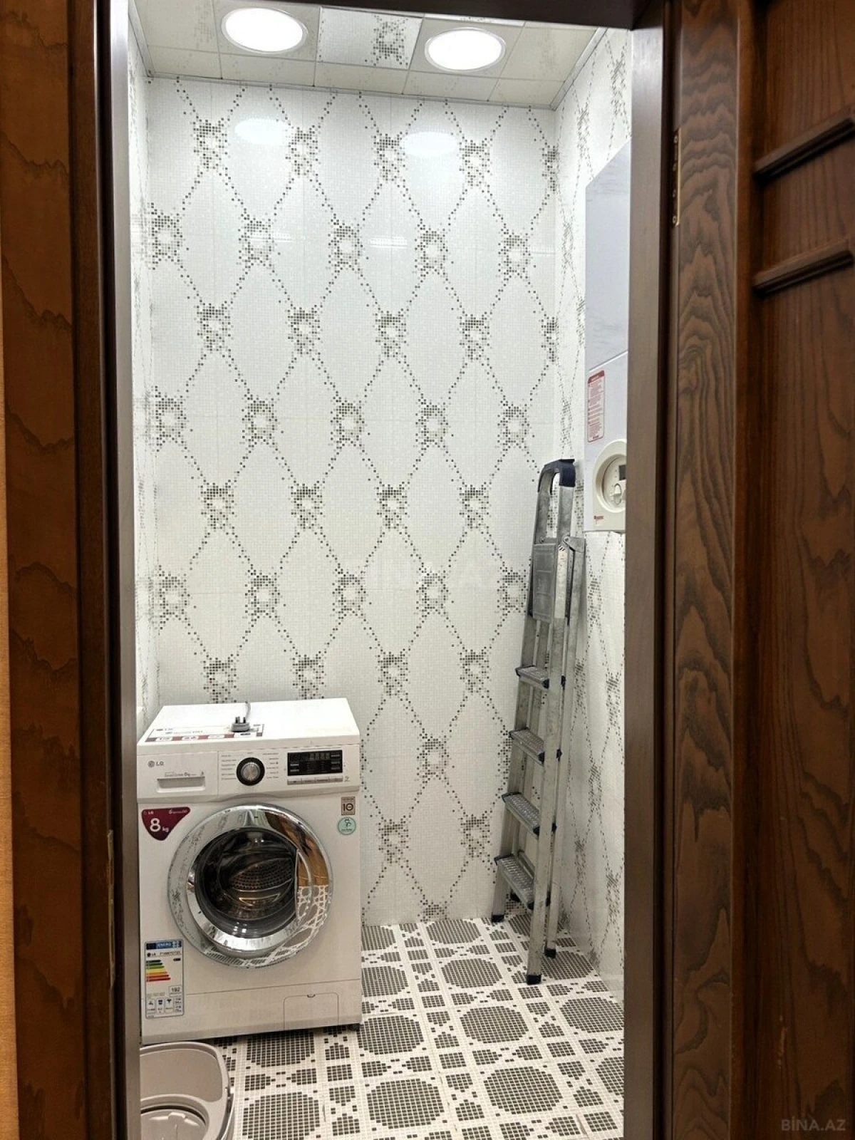 Satılır 3 otaqlı mənzil 138 m²