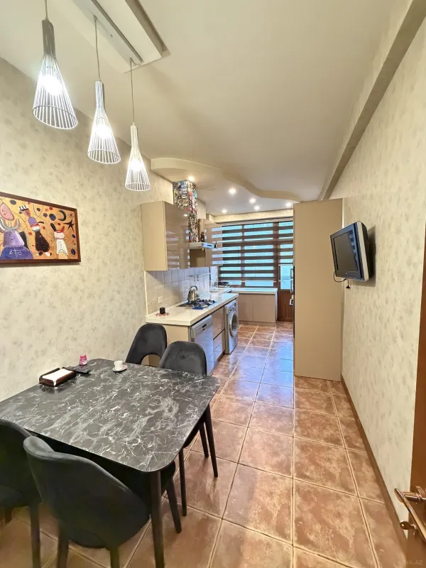 Satılır 3 otaqlı mənzil 108 m²