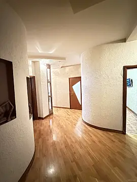 Satılır 3 otaqlı mənzil 108 m²