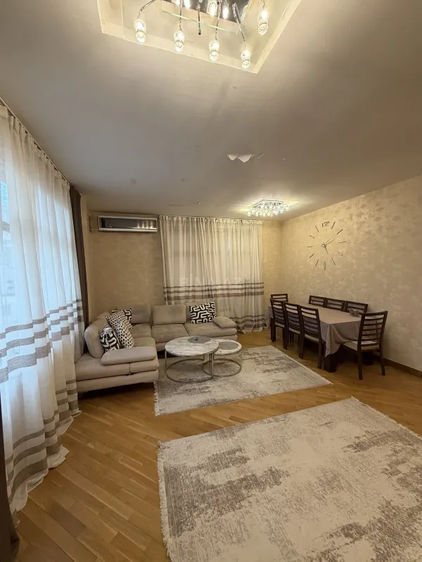 Satılır 3 otaqlı mənzil 108 m²