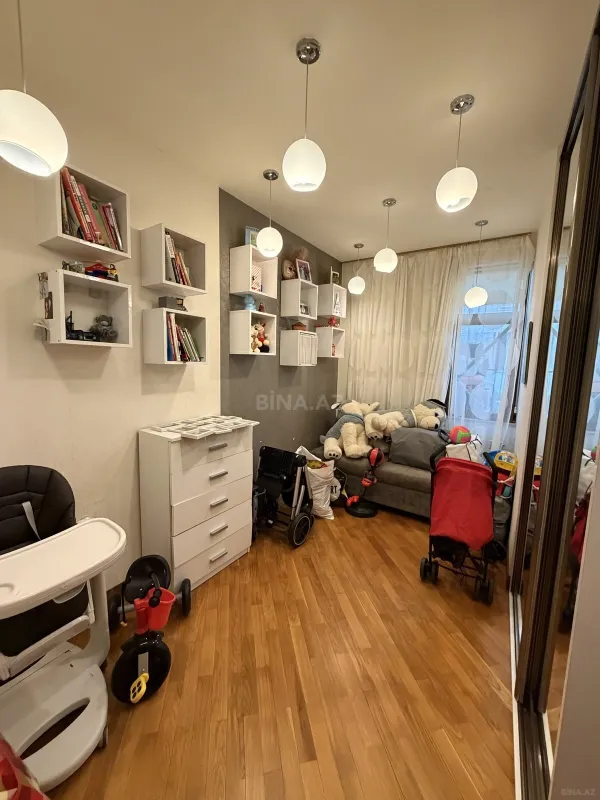 Satılır 3 otaqlı mənzil 108 m²