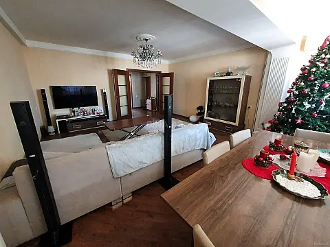 Satılır 3 otaqlı mənzil 95 m²