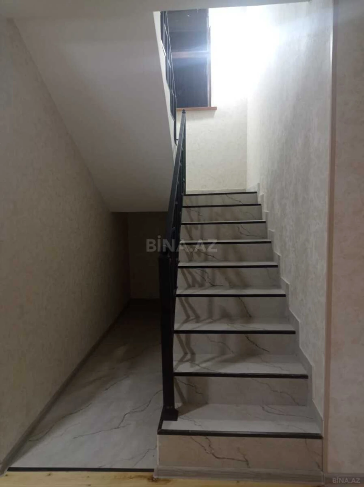 Satılır 7 otaqlı həyət evi 170 m²