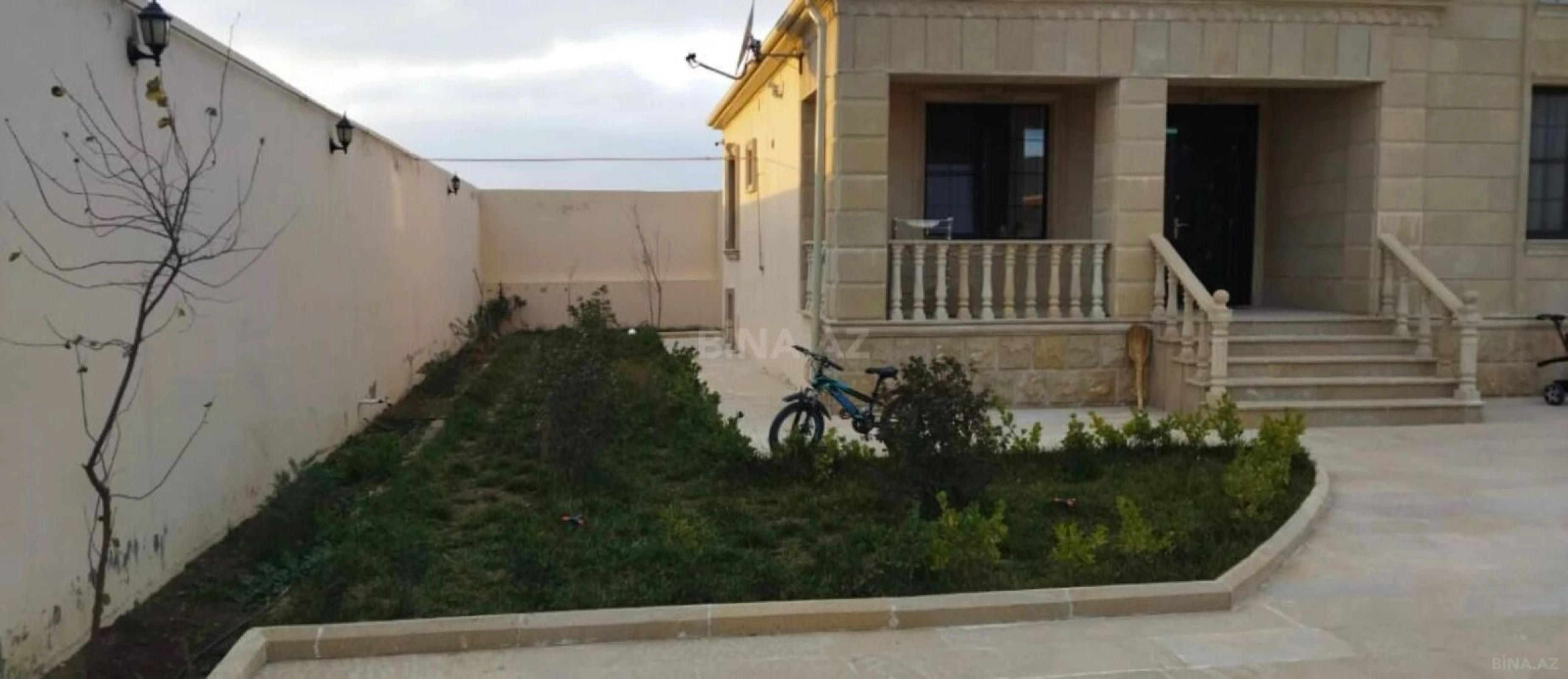 Satılır 3 otaqlı həyət evi 130 m²