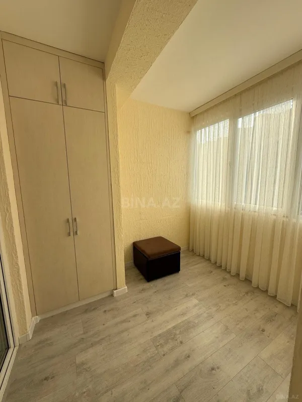 Satılır 2 otaqlı mənzil 68 m²