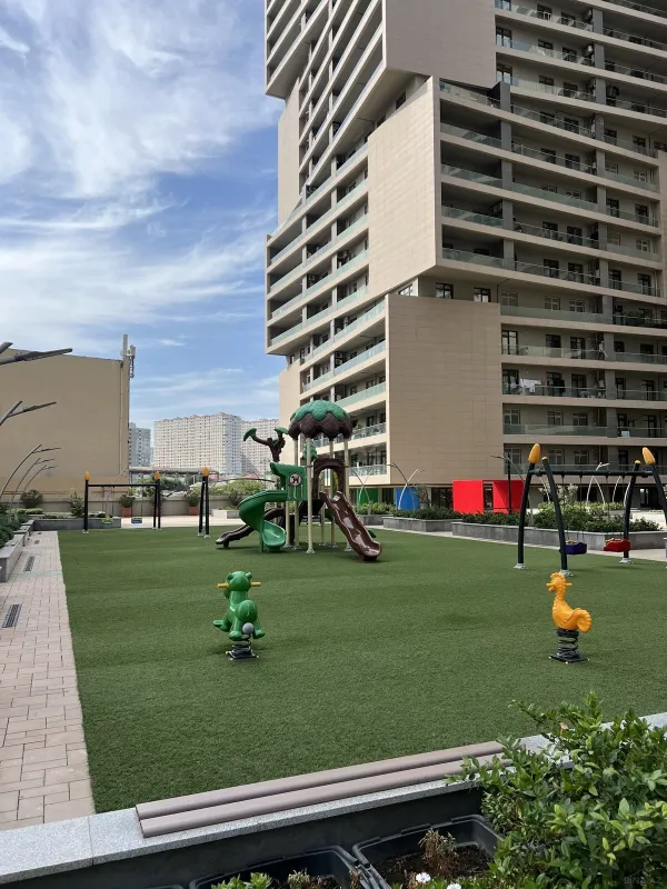 Satılır 2 otaqlı mənzil 99 m²