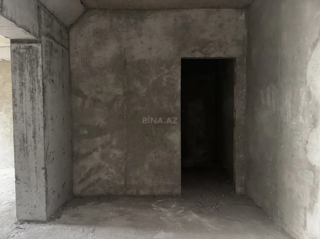 Satılır 2 otaqlı mənzil 76.5 m²