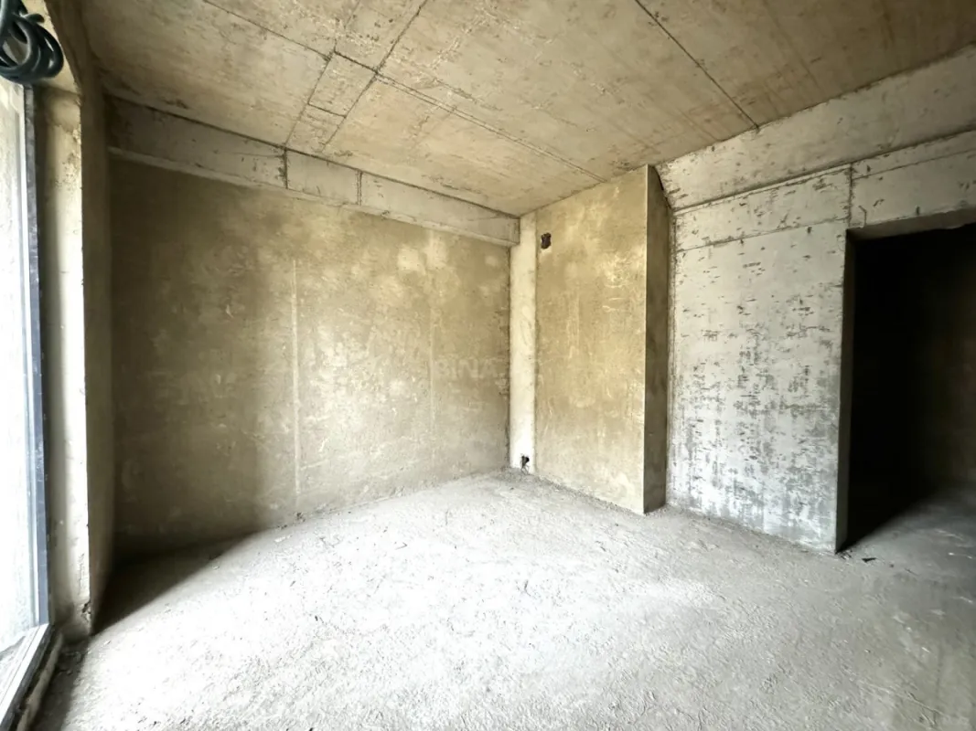 Satılır 2 otaqlı mənzil 76.5 m²