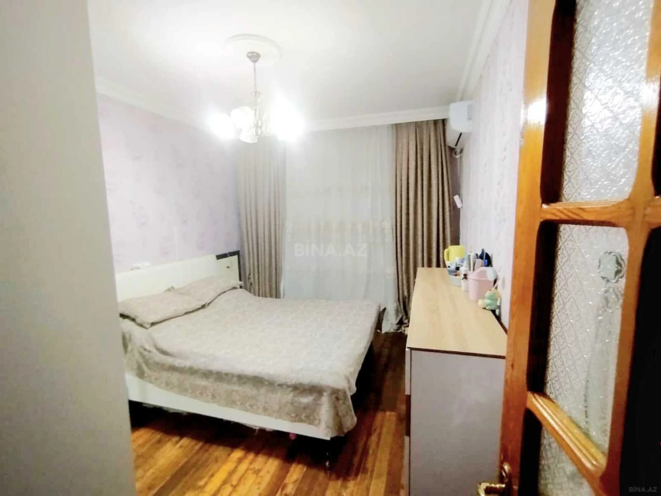 Kirayə verilir 2 otaqlı mənzil 70 m²