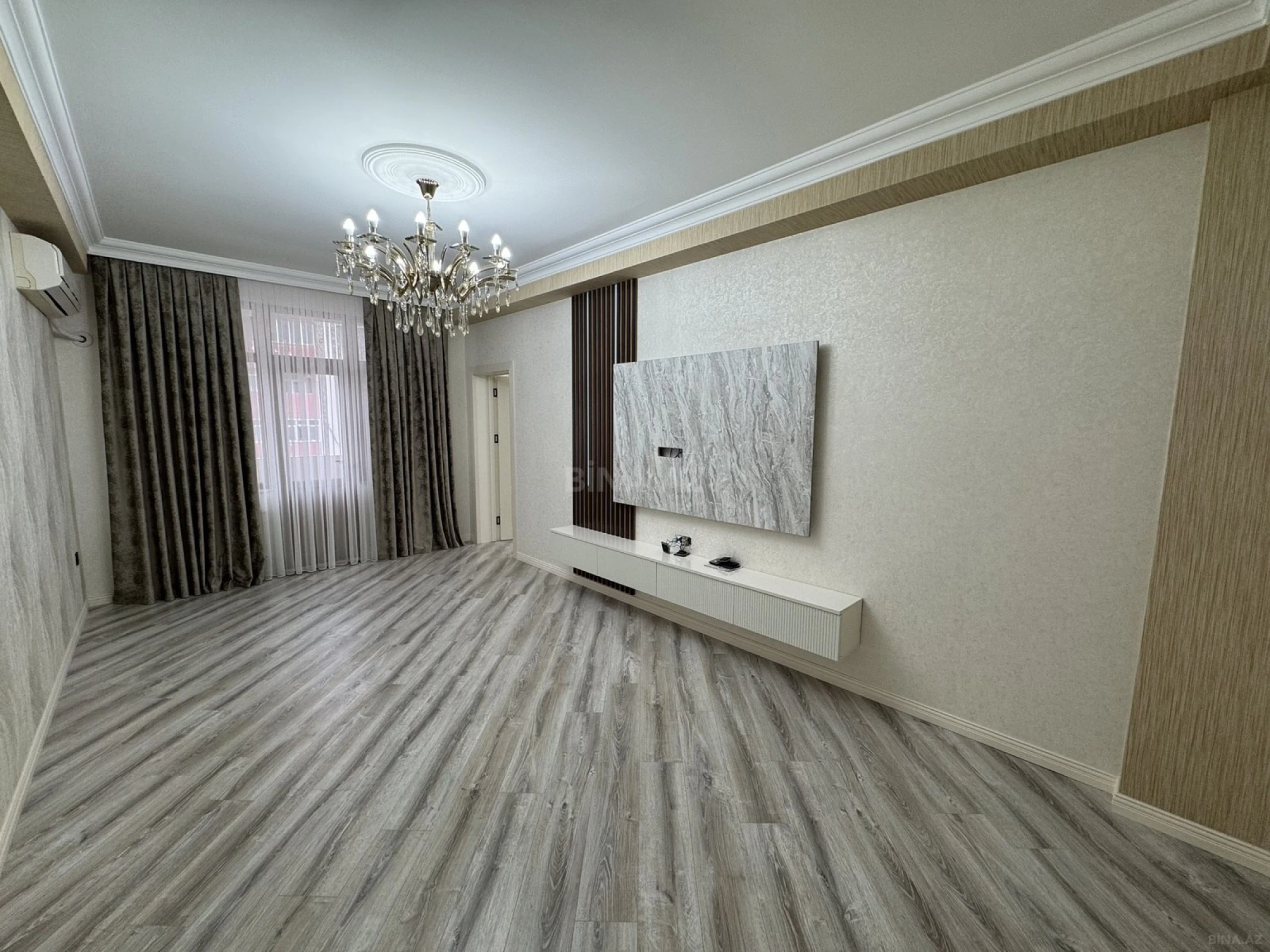 Satılır 3 otaqlı mənzil 98 m²