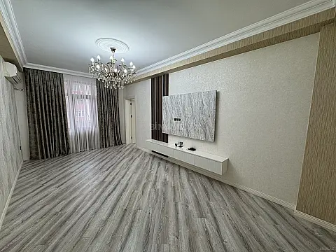 Satılır 3 otaqlı mənzil 98 m²