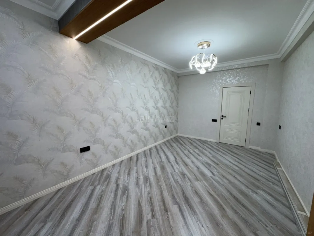 Satılır 3 otaqlı mənzil 98 m²