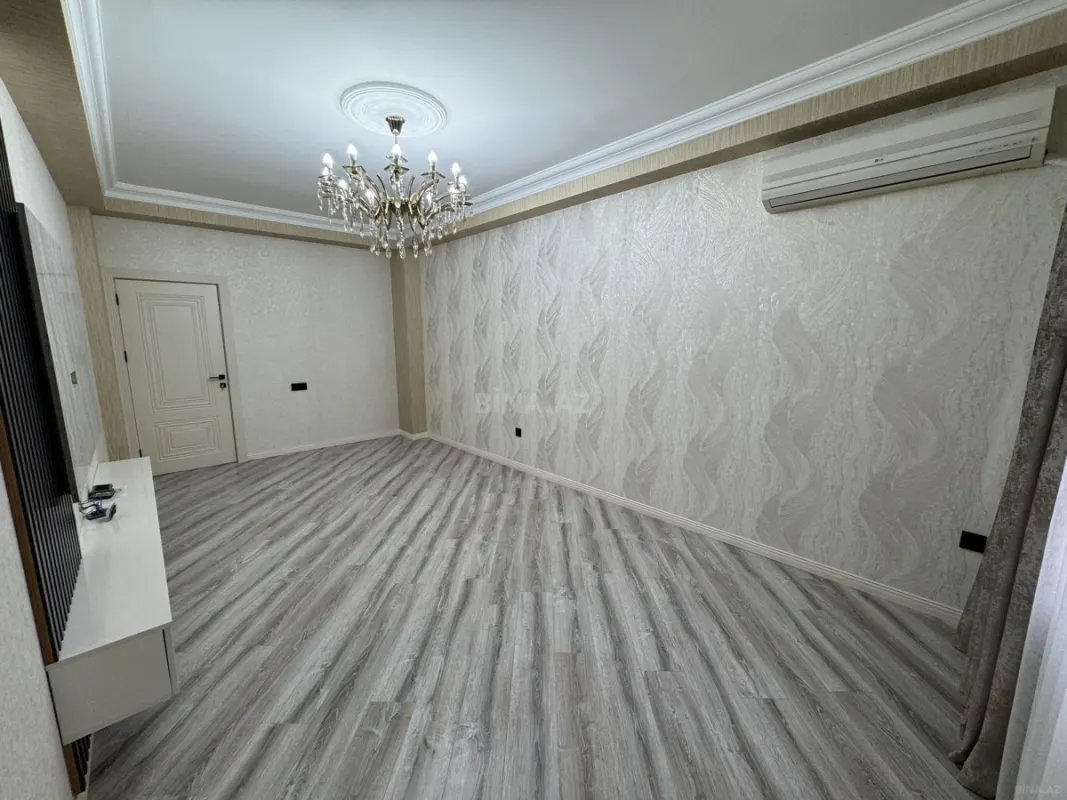 Satılır 3 otaqlı mənzil 98 m²