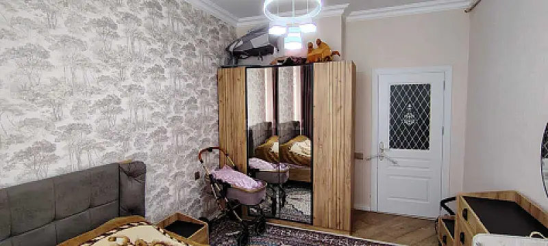 Satılır 2 otaqlı mənzil 72 m²