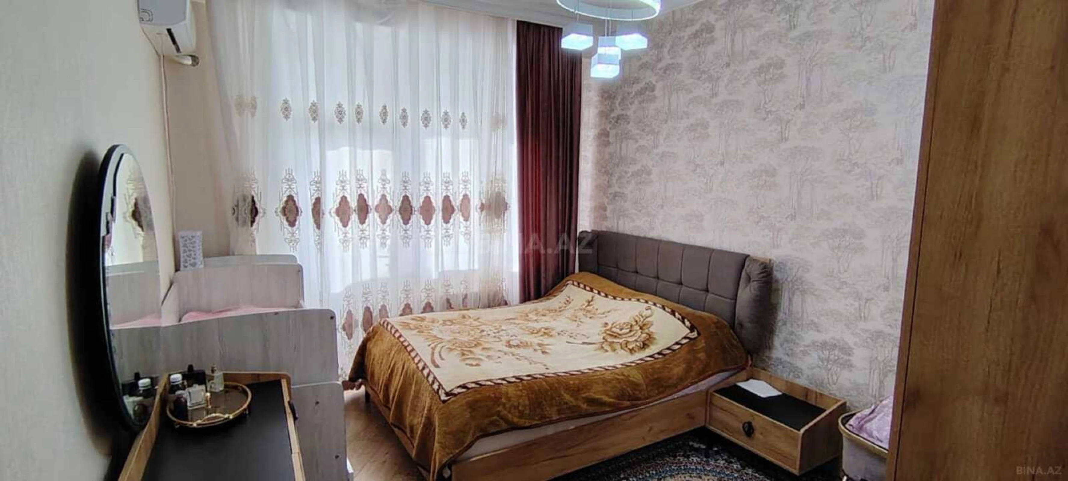 Satılır 2 otaqlı mənzil 72 m²