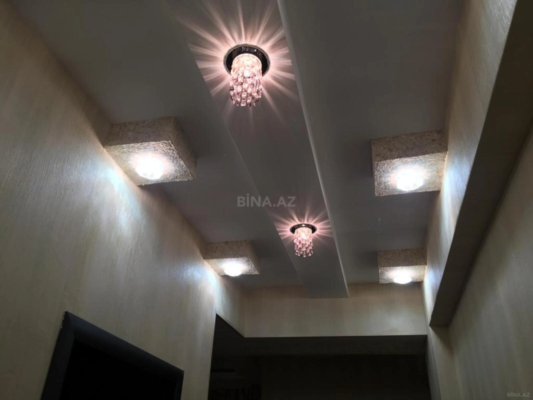 Satılır 2 otaqlı mənzil 65 m²