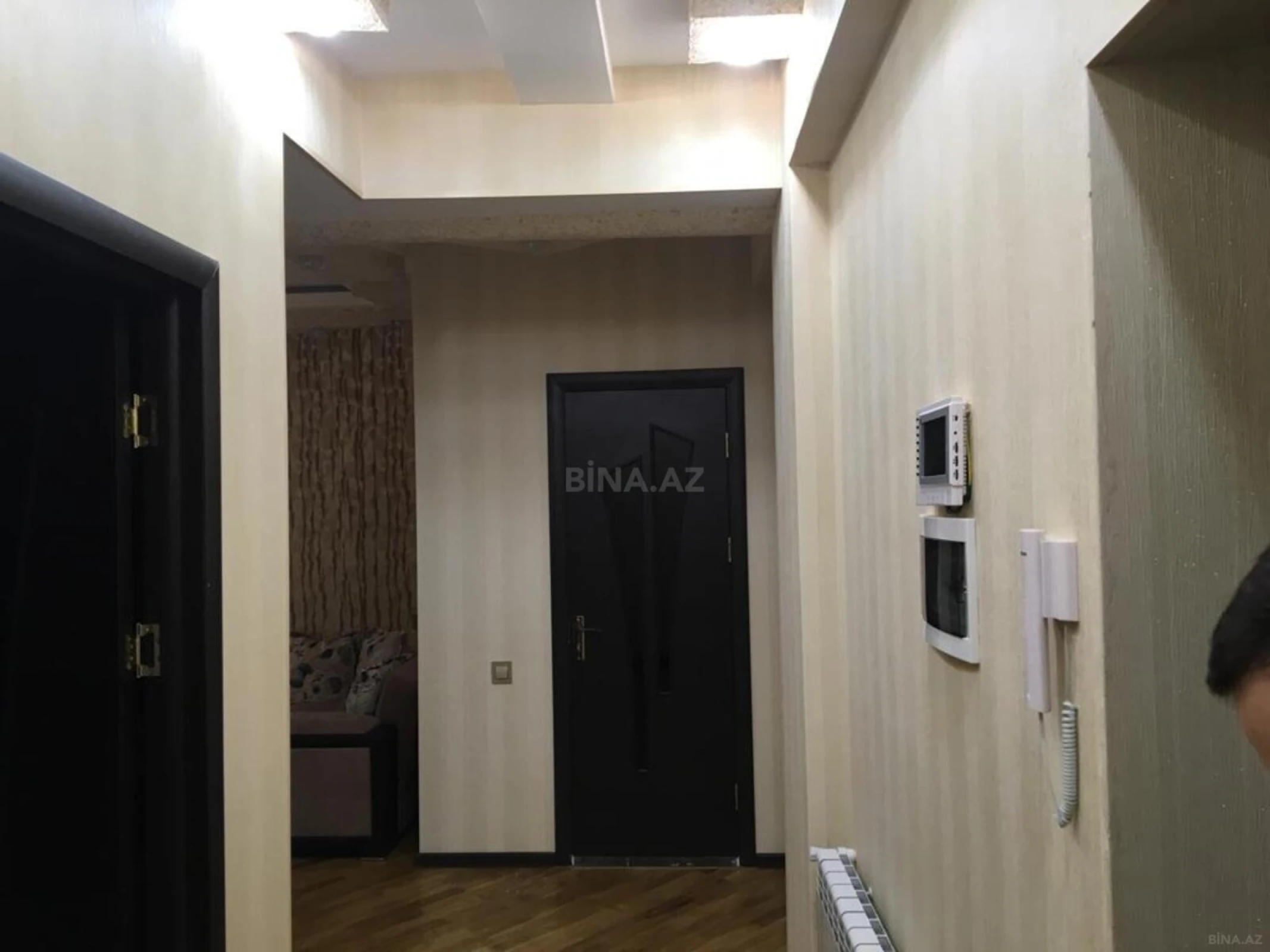 Satılır 2 otaqlı mənzil 65 m²