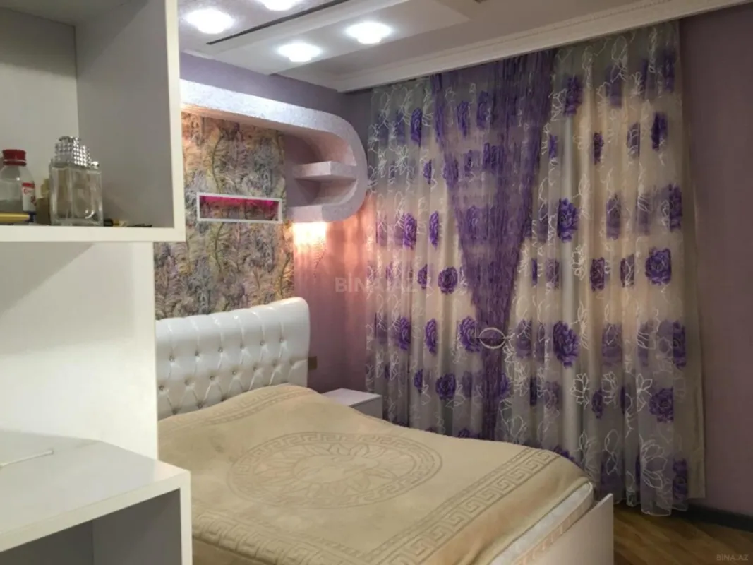 Satılır 2 otaqlı mənzil 65 m²