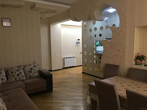 Satılır 2 otaqlı mənzil 65 m²