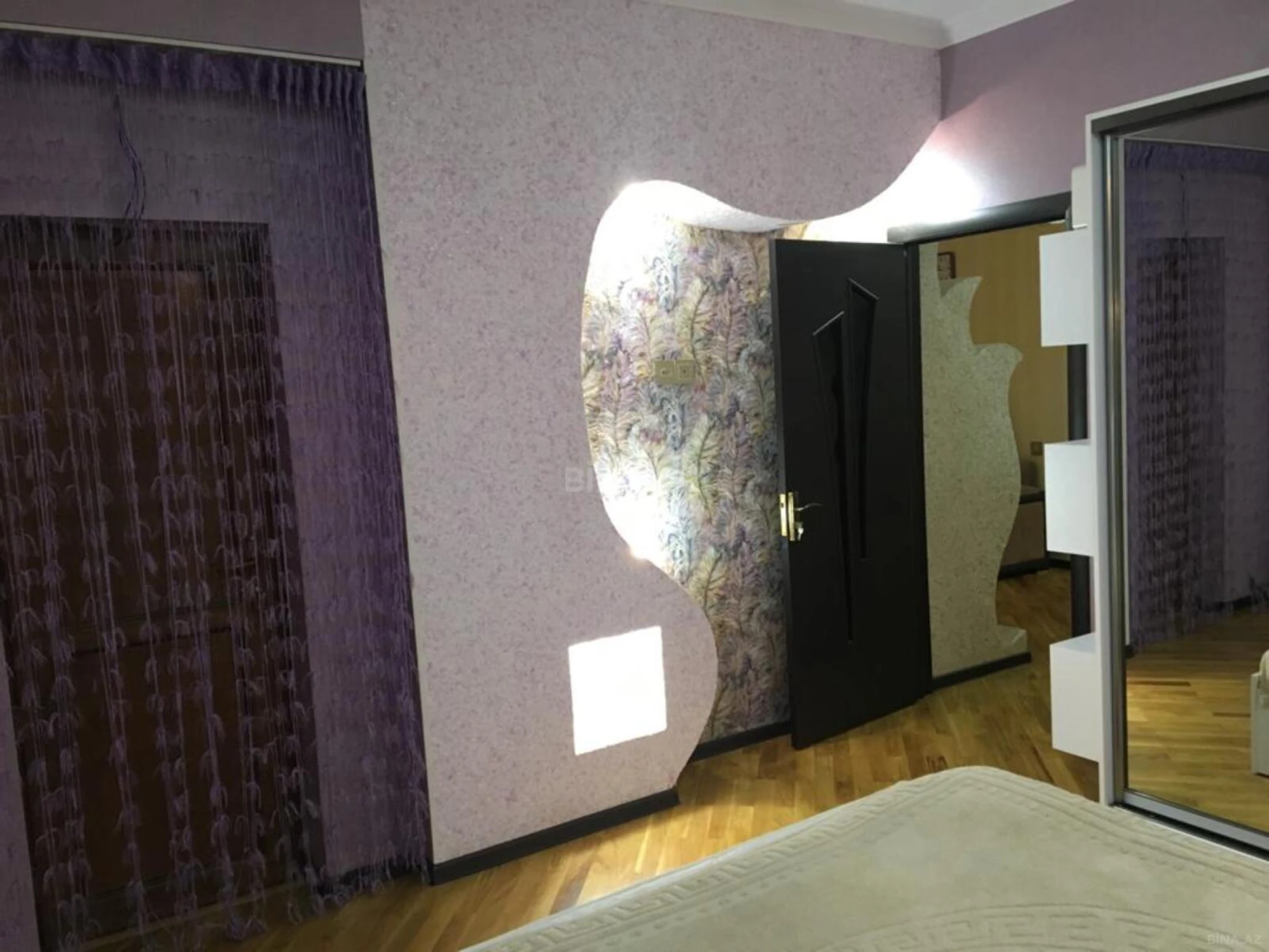 Satılır 2 otaqlı mənzil 65 m²