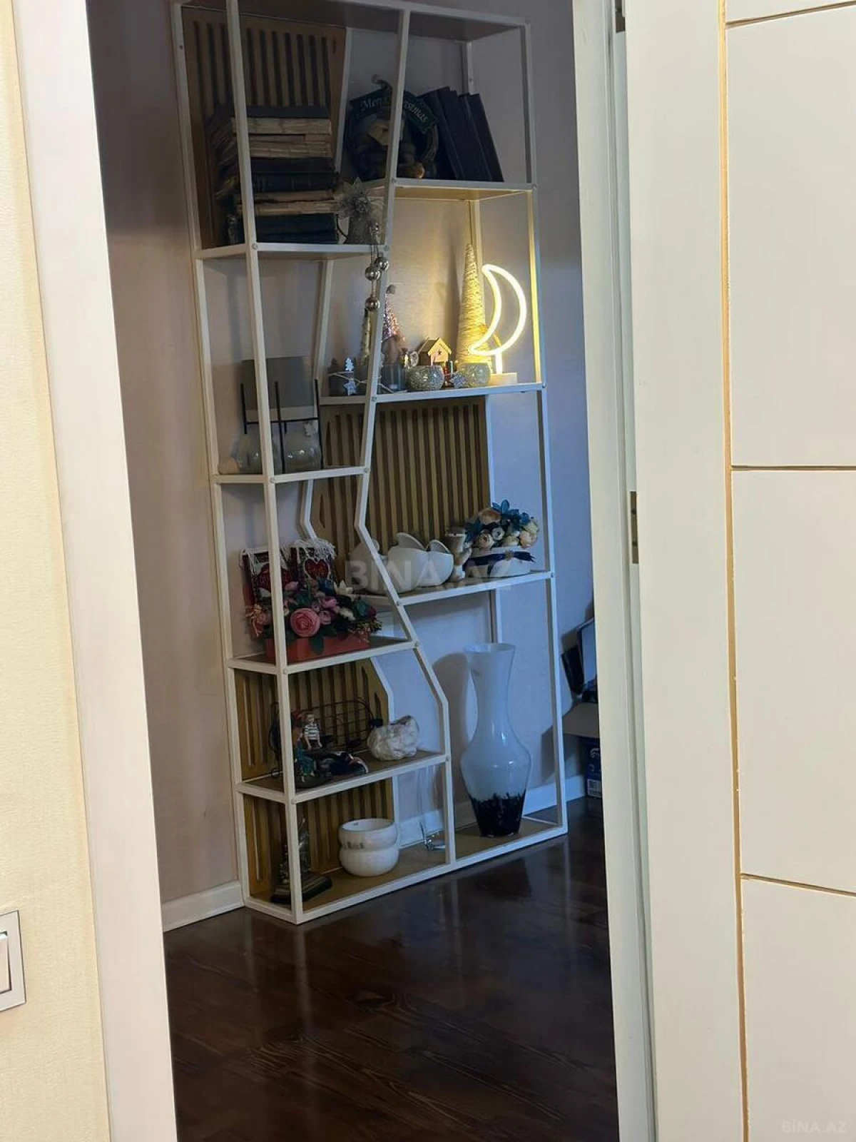 Satılır 3 otaqlı mənzil 115 m²